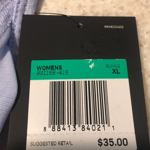 Nike woman’s tank top - Picture 3 of 5